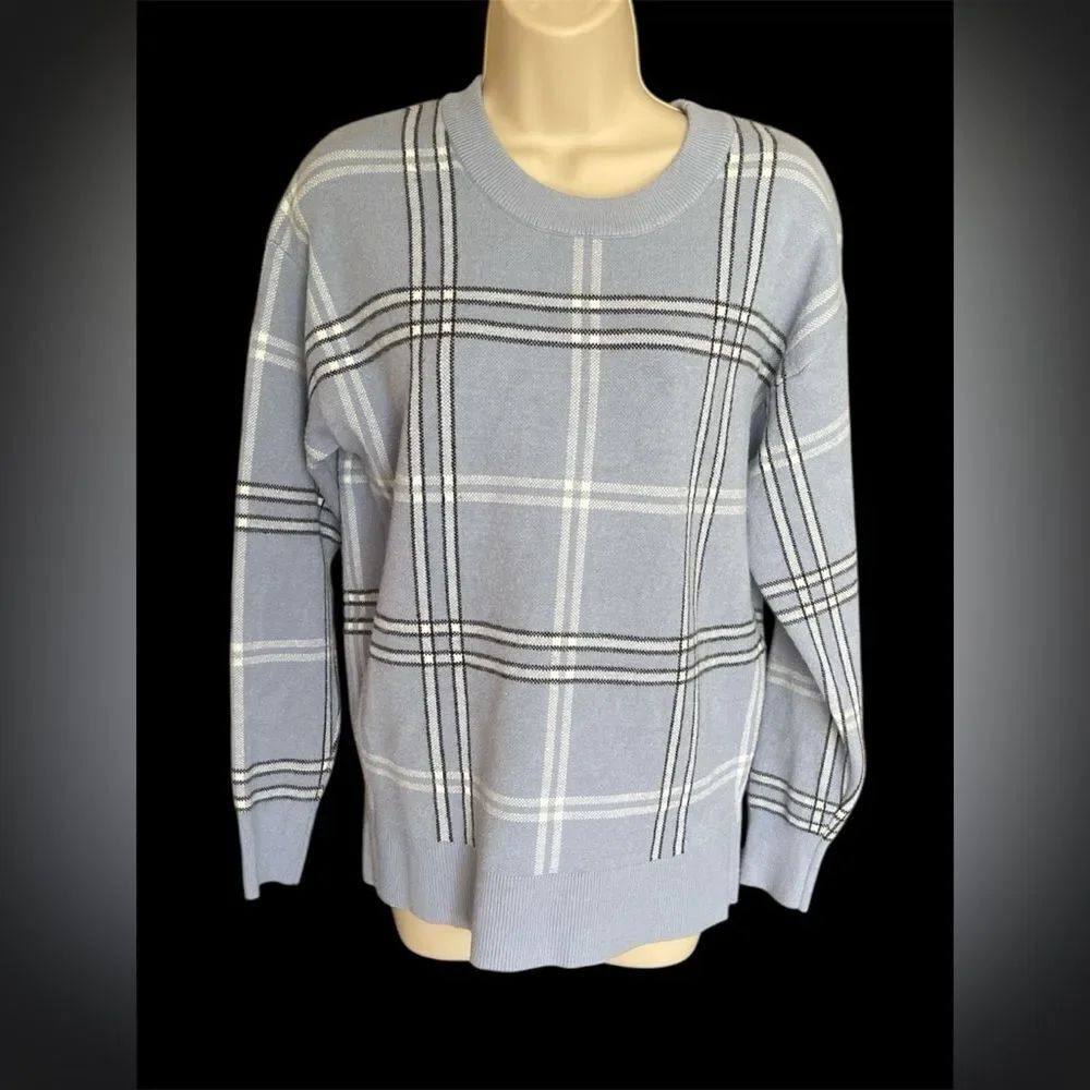 Tahari Light Blue Plaid Crew Neck Sweater Super Soft high-quality